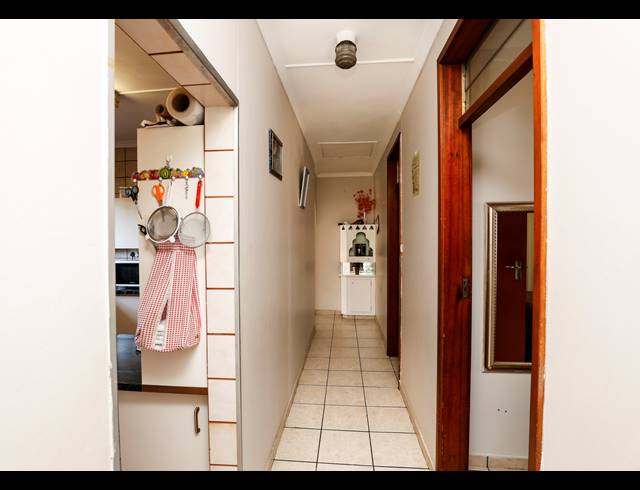 6 BEDROOM HOUSE FOR SALE IN AVOCA